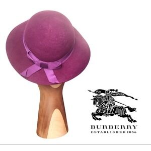 Vintage Burberrys Magenta Purple 100%‎ Wool Felt Cloche Hat Made in England Box